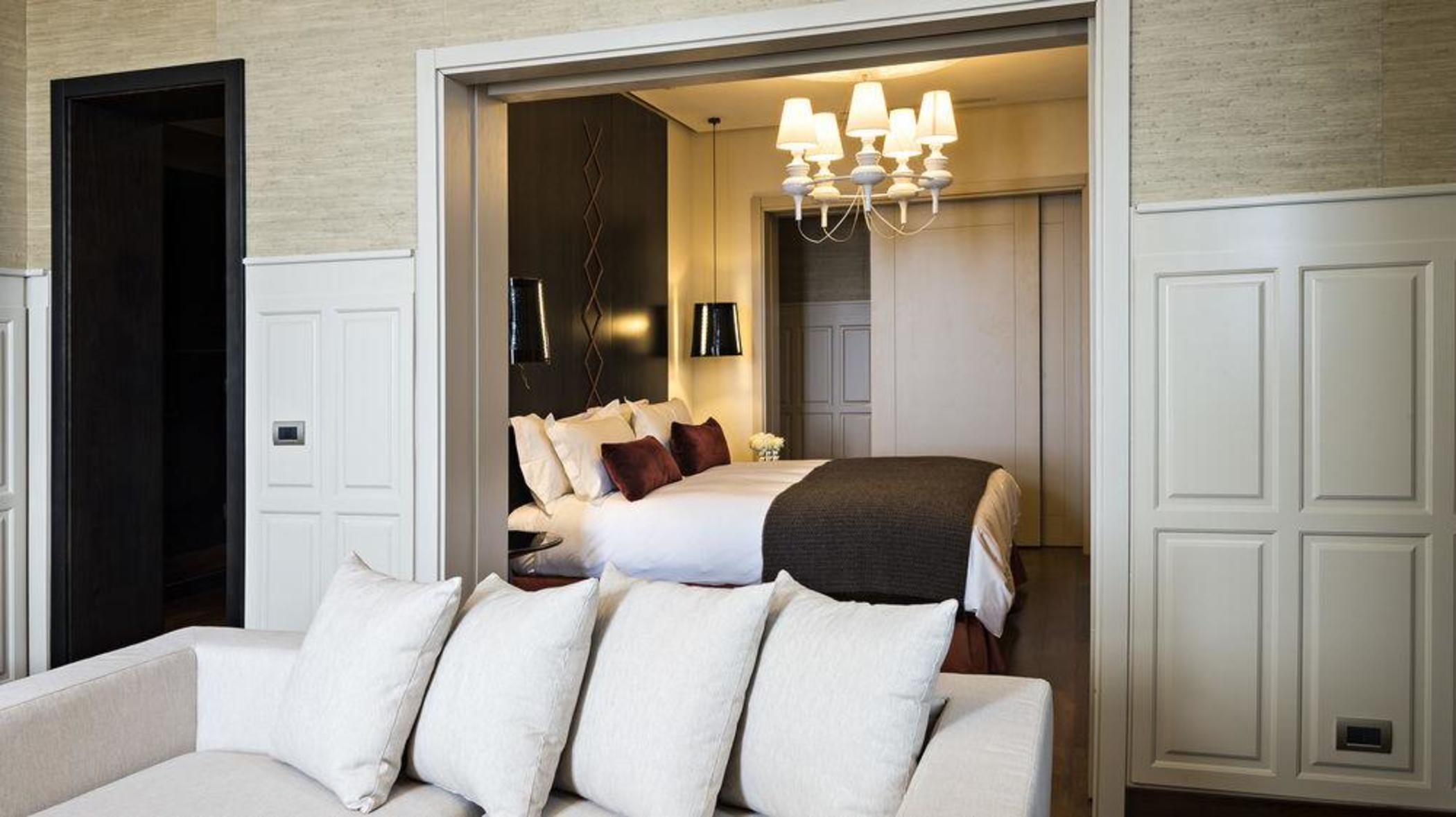 Sofitel Montevideo Casino Carrasco & Spa Bagian luar foto A suite at the hotel
