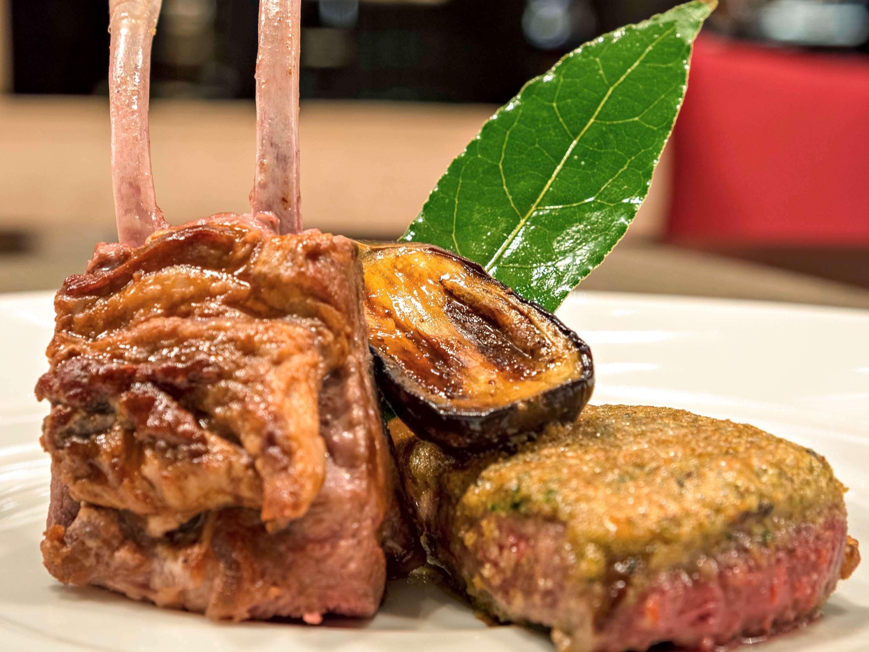 Sofitel Montevideo Casino Carrasco & Spa Bagian luar foto Aubergine and beef