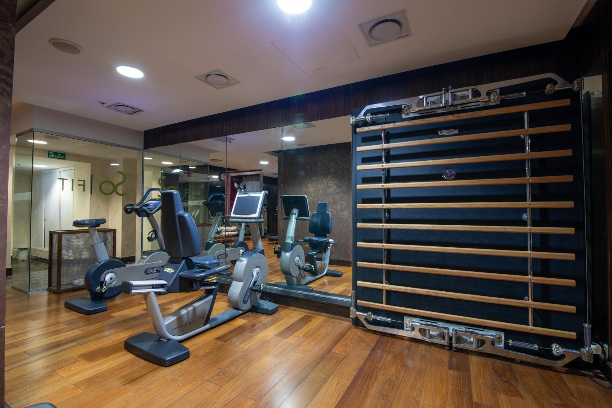 Sofitel Montevideo Casino Carrasco & Spa Bagian luar foto The gym at The Dorchester